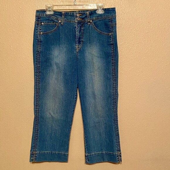 Gloria Vanderbilt Women's Size 10 Blue Mid-Rise Straight Leg Capri Denim Jeans - Picture 1 of 10